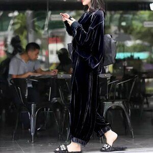 Velour Lounge Casual Set with Jogger Pants and Long Sleeve Top